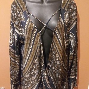 LS1 Bohemian Sexy Cross Front Long Sleeve Shirt Large